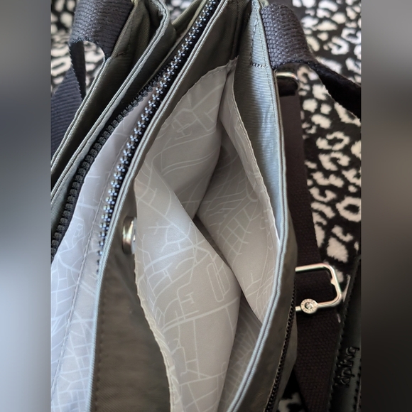 Kipling Elysia Satchel in Green Moss - Picture 5 of 7